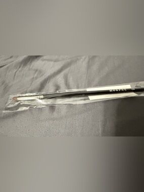 Morphe E36 - detail crease brush